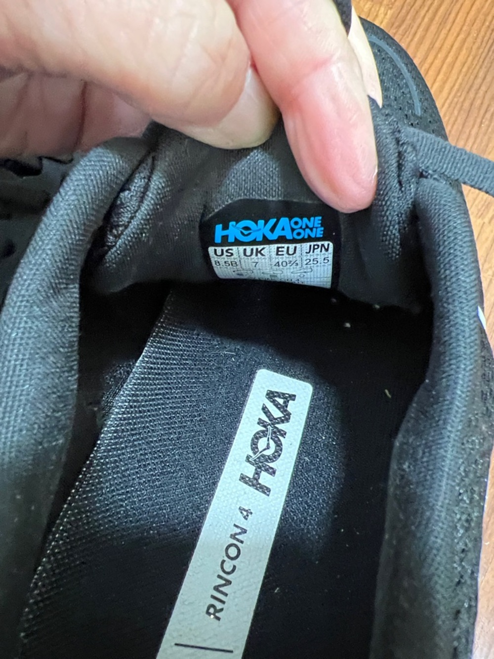 Hoka Women's Sz 8.5B Rincon 4 Everyday Ruining Shoes Black EUC - Picture 3 of 9